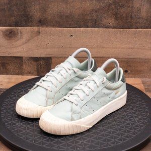 Adidas Retro Sneaker Mint Green/ Blue Size 6